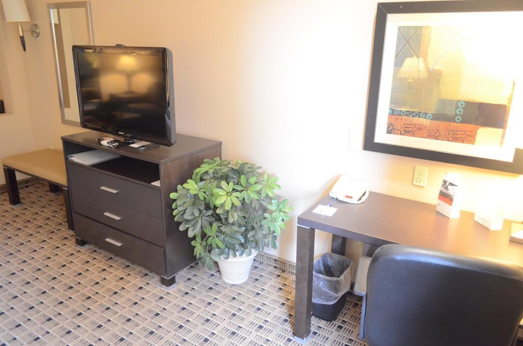 Express & Energy Corridor - West Oaks By Ihg