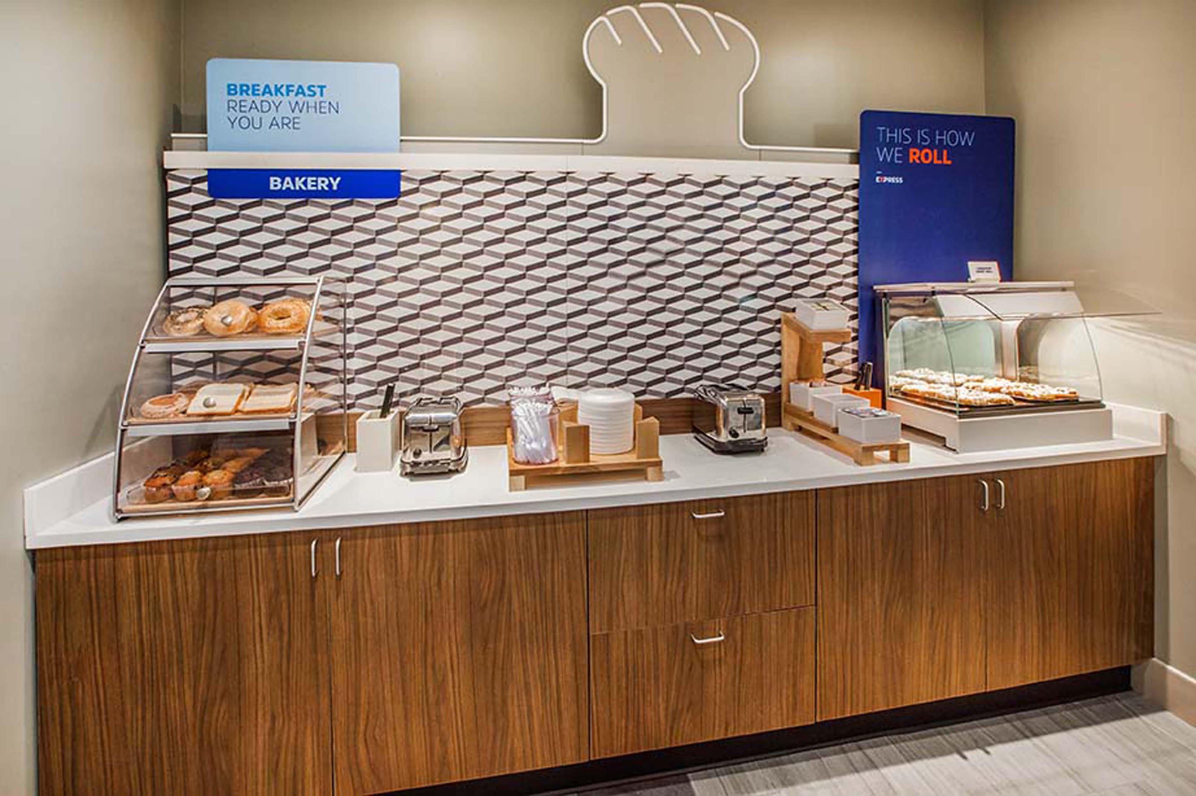 Express & Energy Corridor - West Oaks By Ihg Hotel 2*