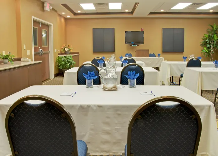 Holiday Inn Express Hotel & Suites Houston Energy Corridor - West Oaks By Ihg