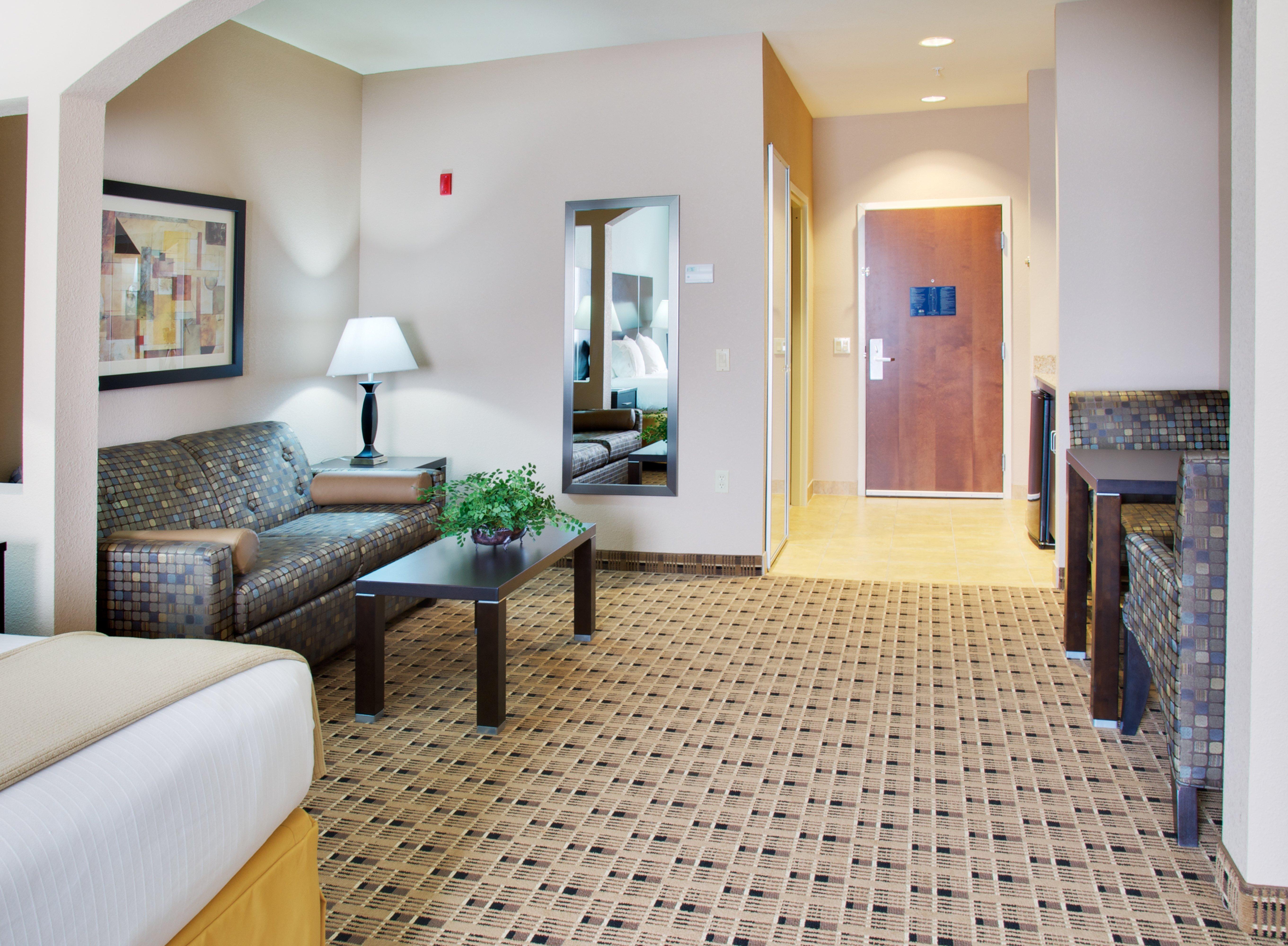 Hotel Holiday Express & Energy Corridor - West Oaks By Ihg 2*
